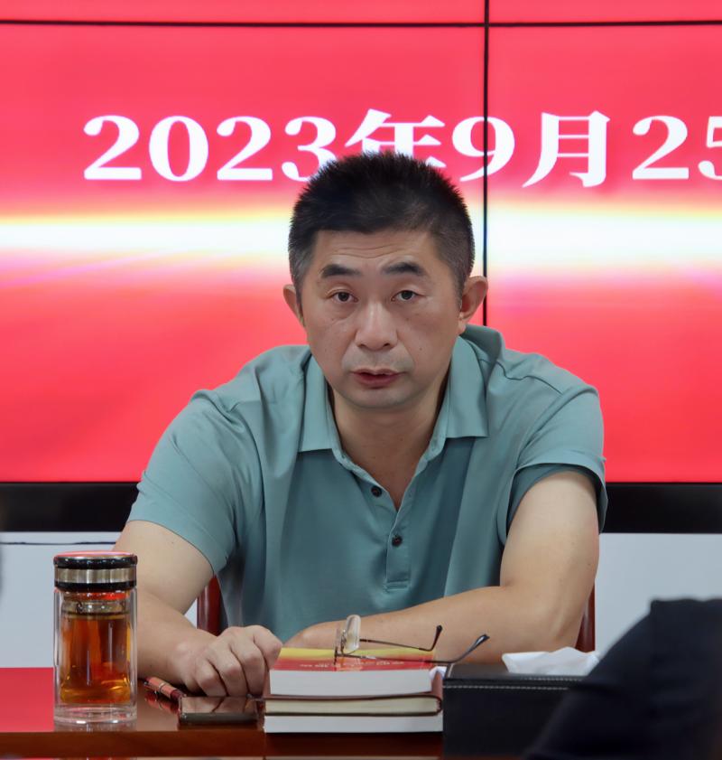 主题教育学习会3.jpg